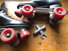 ANCIENNE PAIRE De PATIN A ROULETTES VINTAGE ROLLERS Taille 9