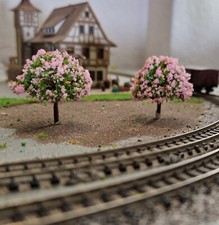 10 cerezos rosados en flor, 40 mm de alto