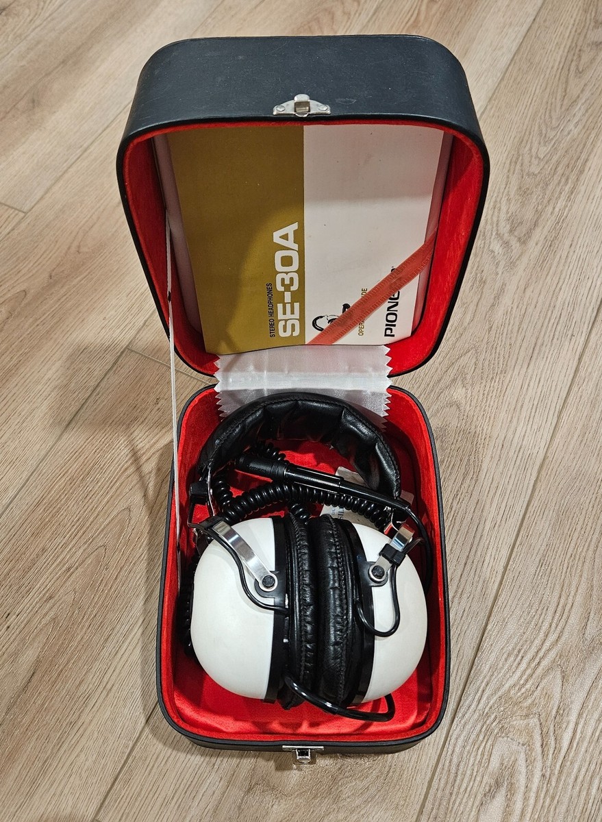 シ*プ様 Pioneer SE-MONITOR 8 SILVER Vintage 1970s Pioneer Se-30 8 Ohm Stereo Headphones for sale