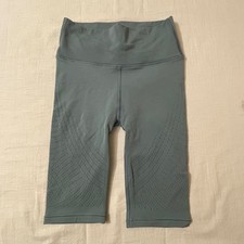 Lululemon Womens Size 4 Align High Rise Short Seamless Workout 8.5" Inseam Mesh