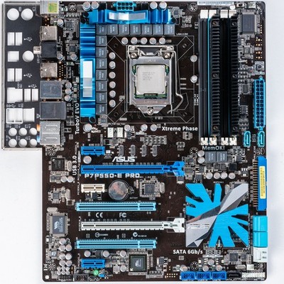 Asus P7P55D-E PRO LGA1156 ATX Motherboard DDR3 Corsair Dominator i5-750 USB 3.0 