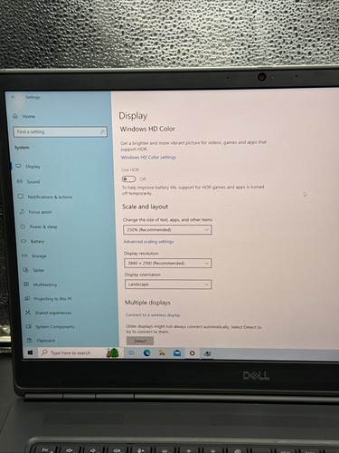 Dell Precision 7750 17" UHD: i9-10885H @ 2,40 GHz, 64 GB, 2 TB SSD, Quadro RTX 4000 - Foto 5 di 16