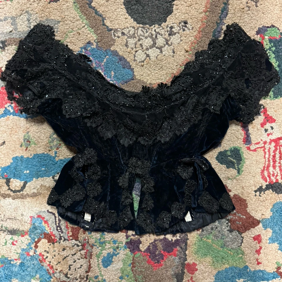 Antiguo corpiño victoriano de terciopelo de seda azul medianoche con cuentas vintage Foto 2 de 4