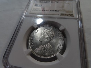 S15 India Británica 1885 C Plata 1 Rupia NGC MS 64