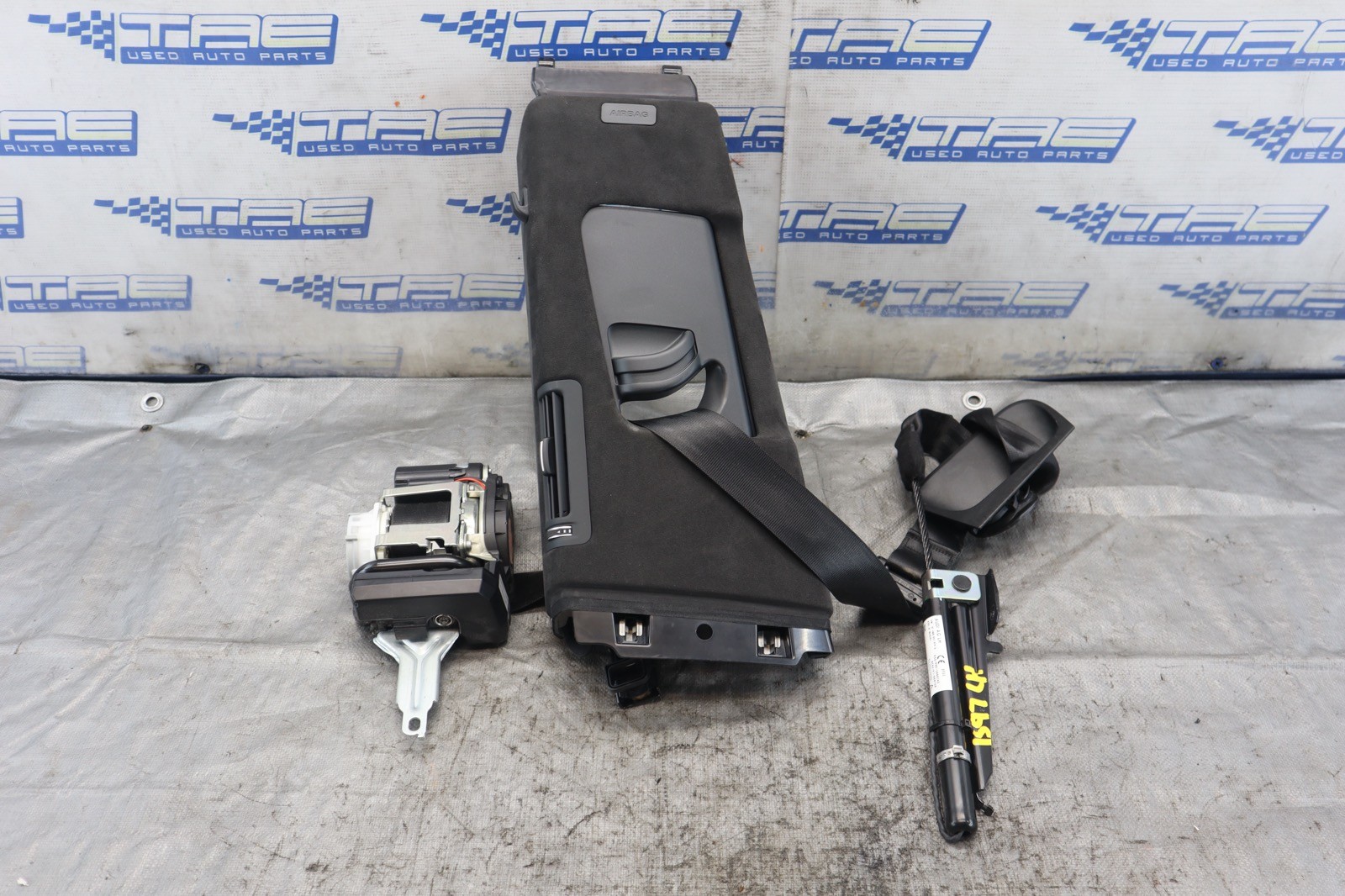 2019 LAMBORGHINI URUS LH DRIVER FRONT SIDE COMPLETE SEAT BELT ASSY