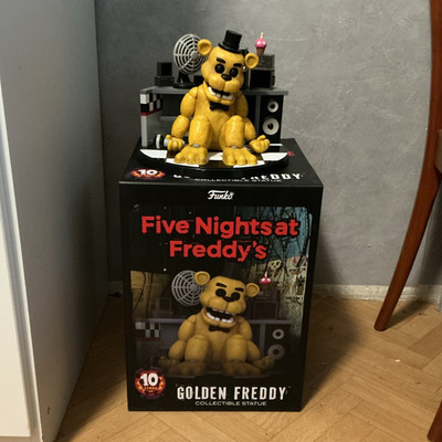Funko Five Nights at Freddy s Golden Freddy Sammelfigur Statue 10 Years