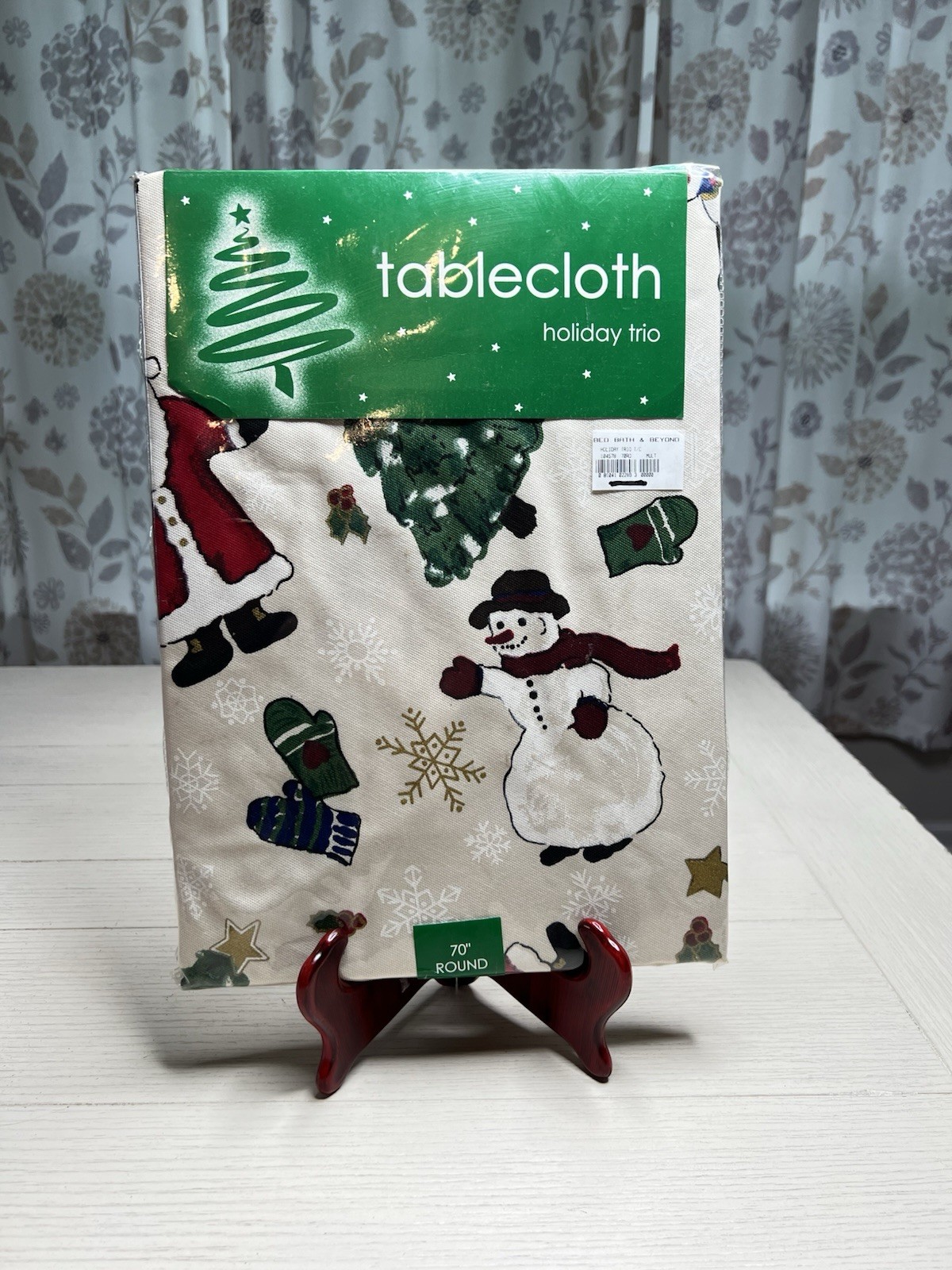 Bed Bath And Beyond Christmas Tablecloth “Holiday Trio” 70” Round 100% Cotton