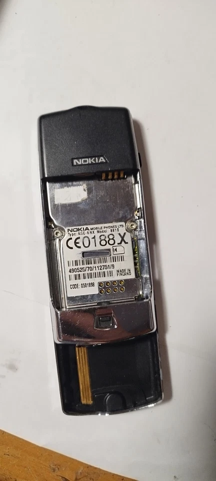 Nokia 8810 Per Ricambi Non Funzionante - Imagen 2 de 4