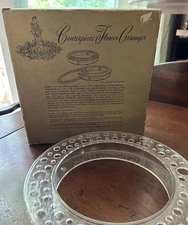 Vintage Plastic Centerpiece Flower Arranger Floral Frog In Original Box