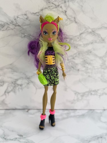 Monster High Doll- Clawdeen Wolf Clawvenus Freaky Fusions - Venus McFlytrap
