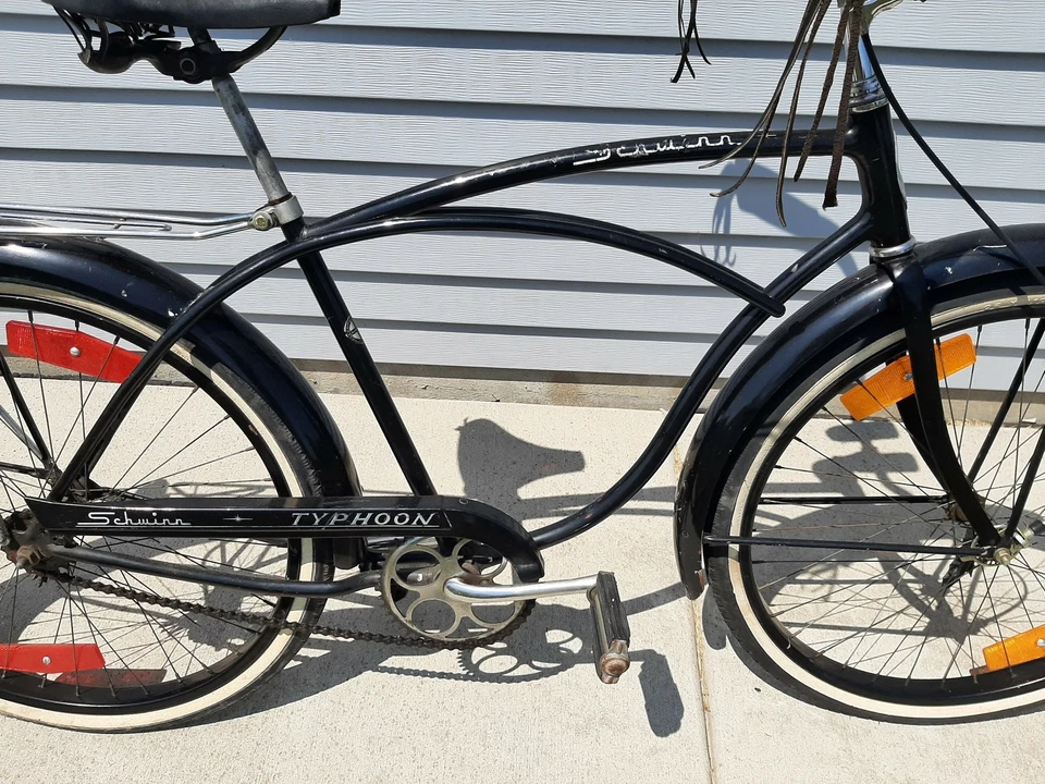 Bicicleta Schwinn Typhoon 1964 Black Serial # L4449515 - Imagem 4 de 4