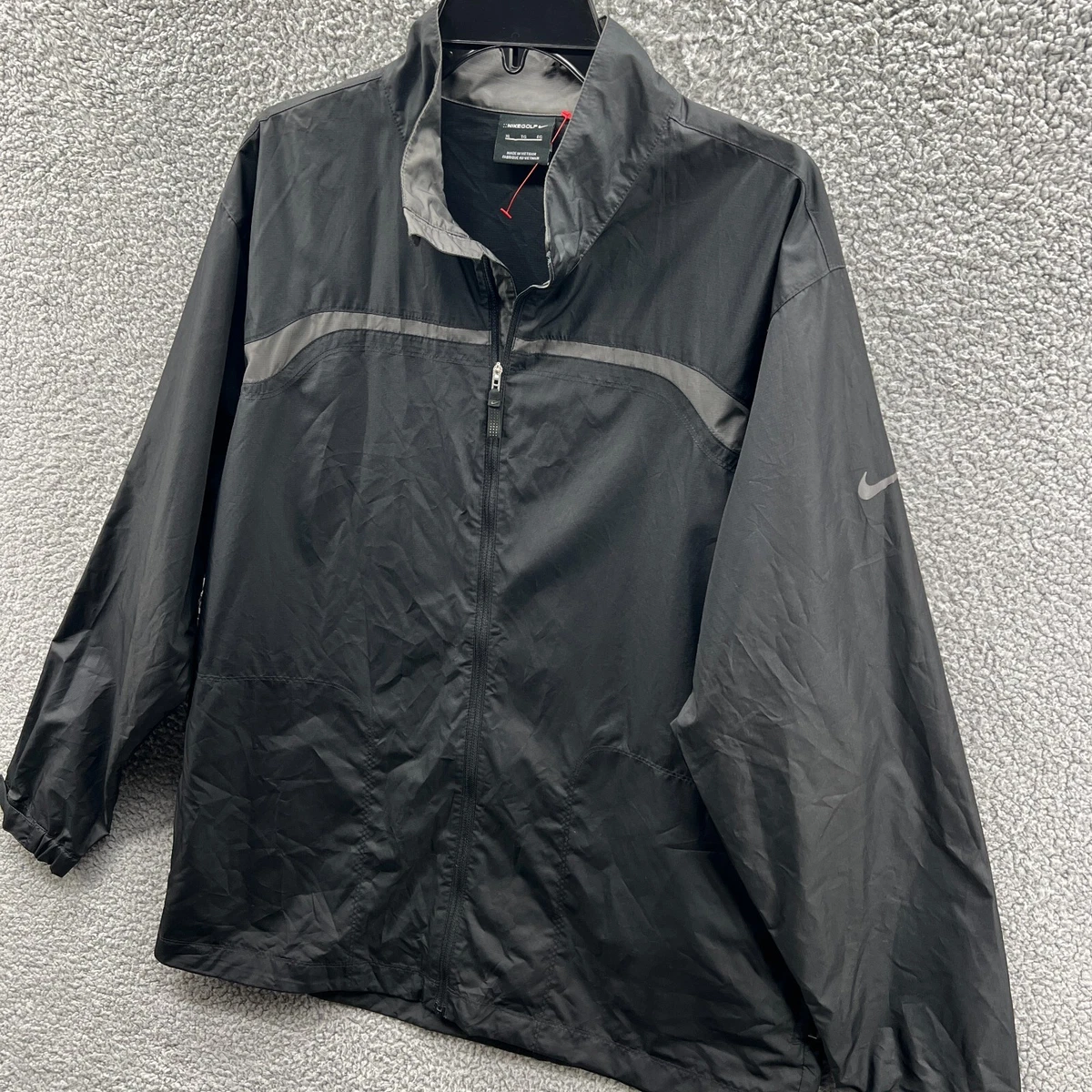 Nike long store sleeve windbreaker