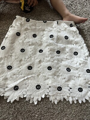 Francesca's Mi Ami Skirt Womens Medium Floral Skirt