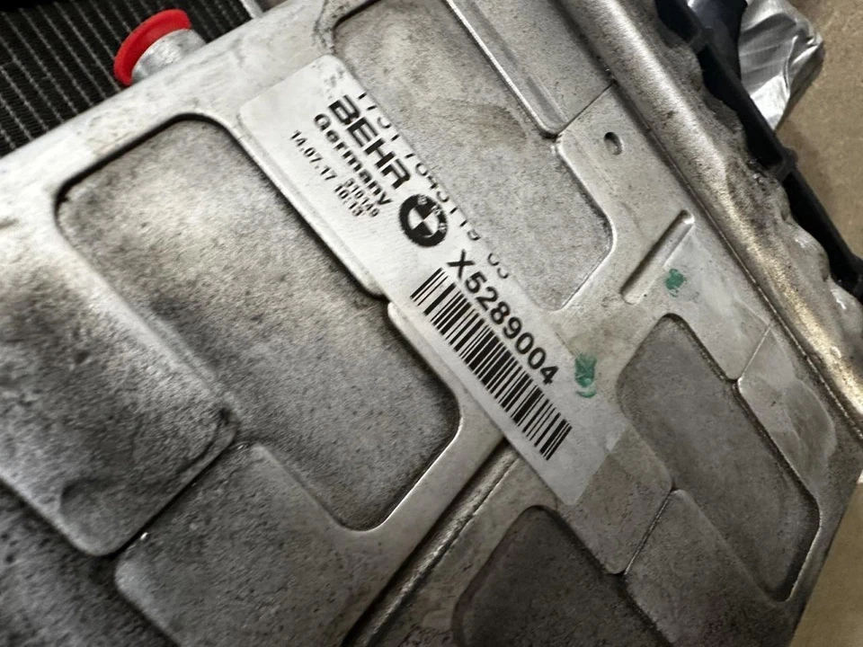 Passenger Intercooler 4.4L Twin Turbo Fits 12-19 BMW M6 2032345 Foto 2 de 3