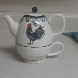 Cracker Barrel Tea For One Ceramic Rooster Teapot Cup Set w/ Lid, MW/DS Safe