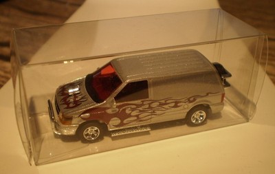 BUSCH 1:87 - Dodge Ram Van  Crazy Cars , silber-metallic