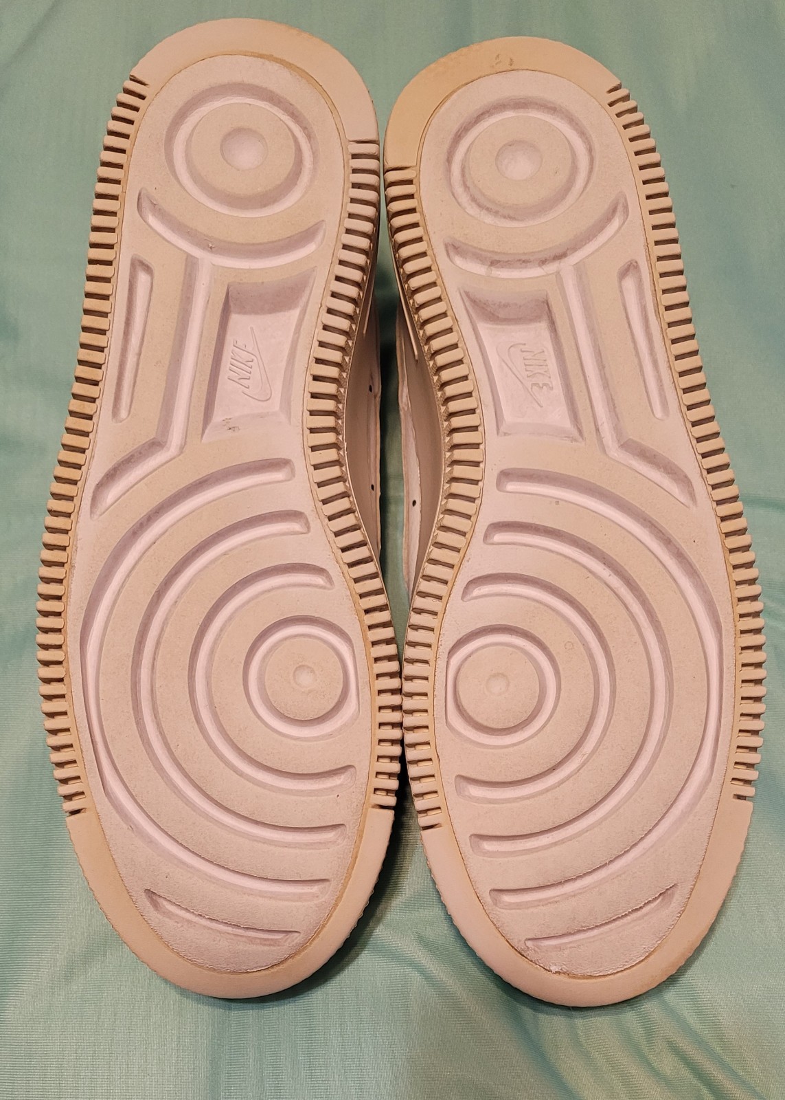 Nike Air Force 1 Women's Size 9 thumbnail 5