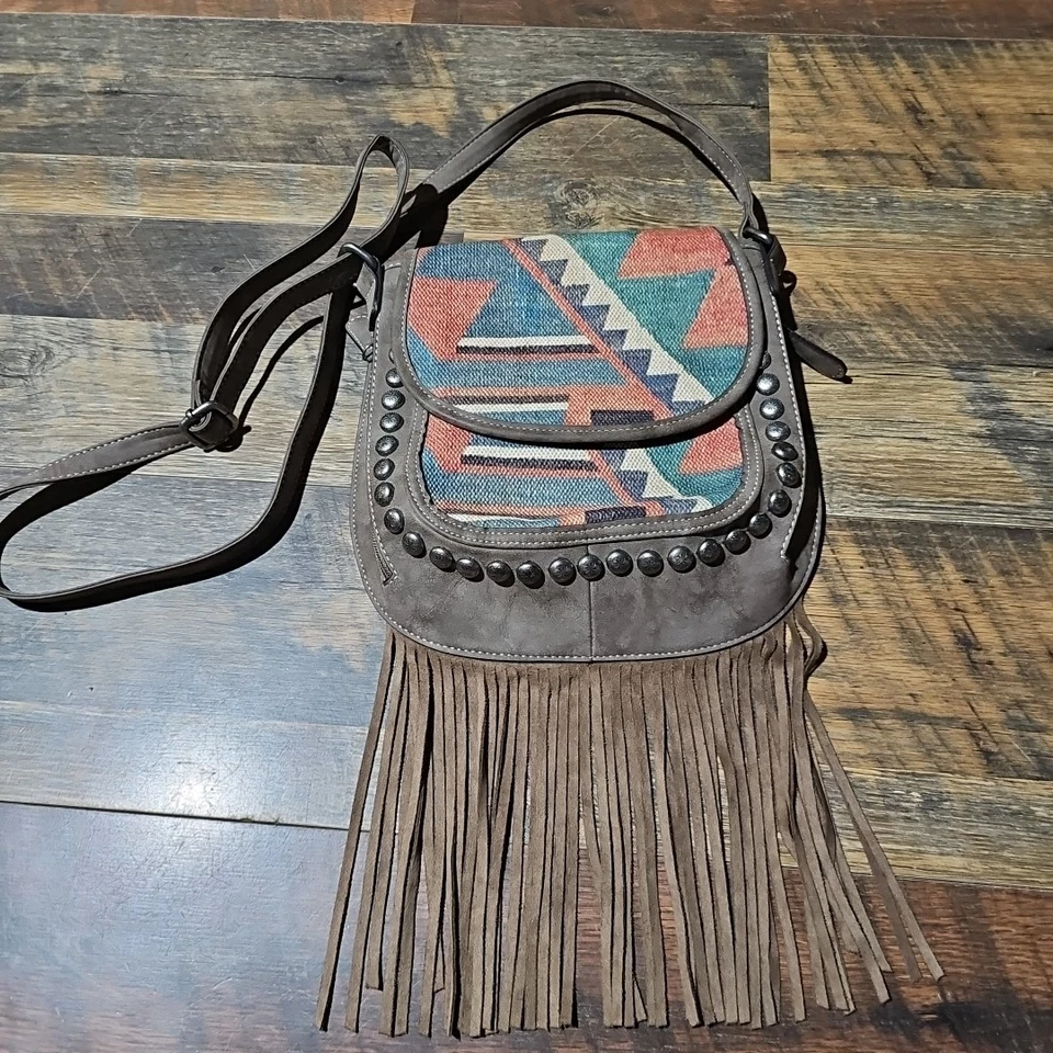 Blazin Roxx Women Messenger Crossbody Bag  Aztec Fringe Studded Western  - Image 2 of 4