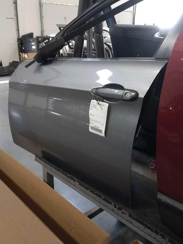 BMW 328I 2011 puerta delantera izquierda gris 140 k millas fabricante de equipos originales pieza usada NJ25-19078-471527 Foto 2 de 4