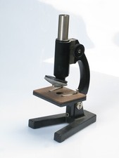 Mikroskop Hetto DDR - Ohne Zubehör. So wie auf den Fotos - gebraucht