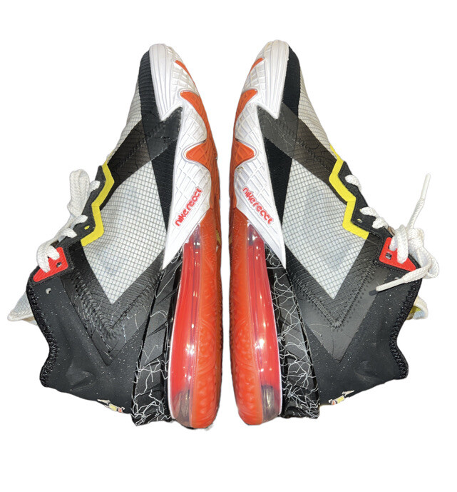 Size 8 - Nike LeBron 18 Low x Space Jam Sylvester x Tweety