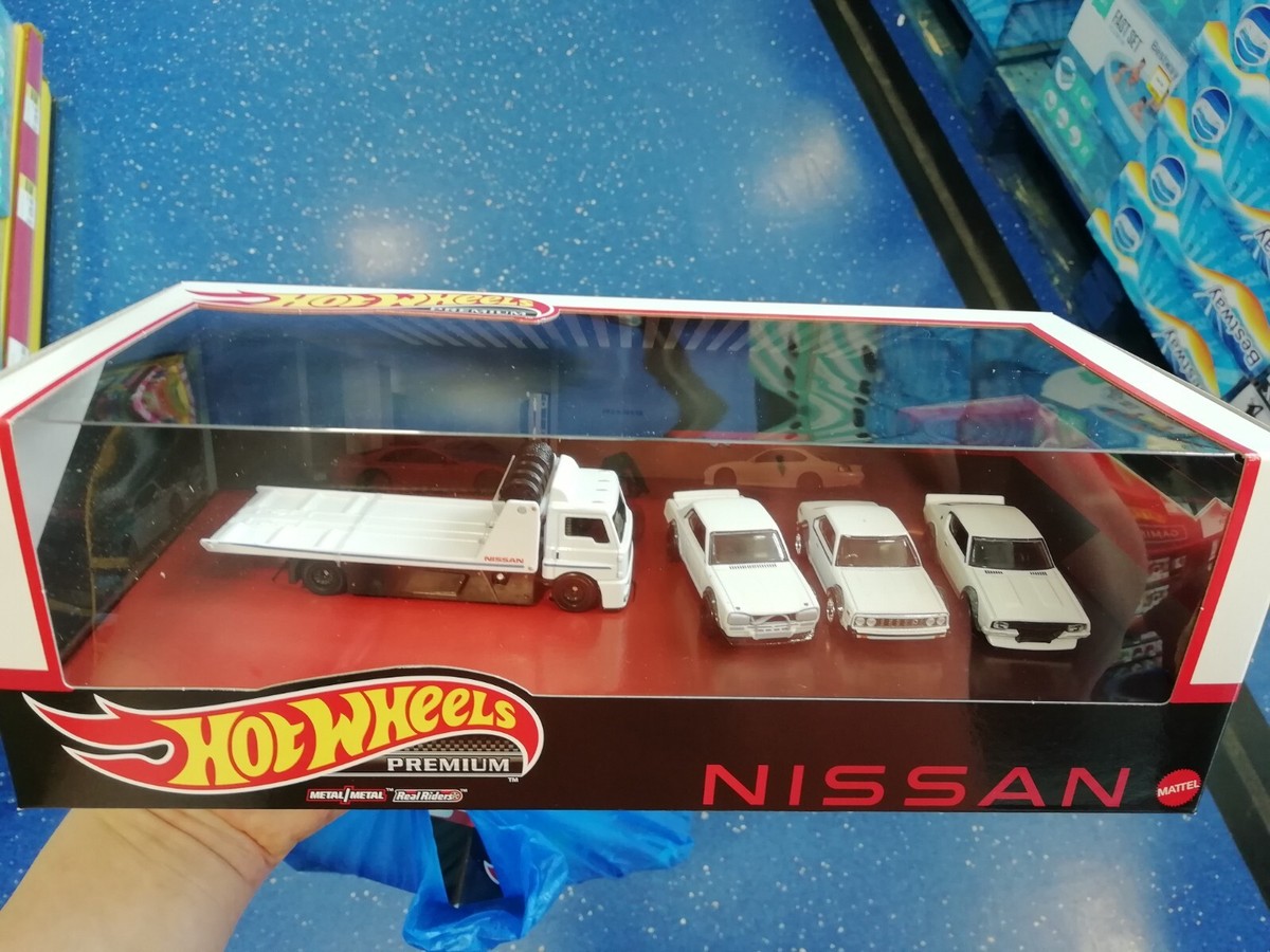 Hot Wheels Premium Collector Set Nissan Skyline 2023 Car