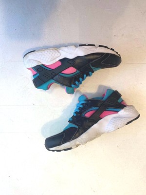 white huaraches with pattern