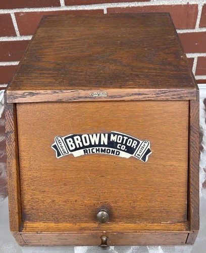 GLOBE WERNICKE NO 5 CUBBY INDY 500 AUTO DEALERSHIP ADVERTISING BROWN MOTOR CO