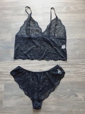 NWOT 2 Pc Black Lace Bralette And Panty Size Small