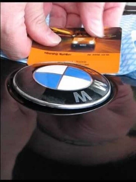 BMW 82mm Capó Delantero Coche Emblema Insignia Capó Logo Genune Foto 3 de 4