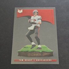 Panini 2021 Chronicles Magnitude Tom Brady #MAG-17 Buccaneers Football Card