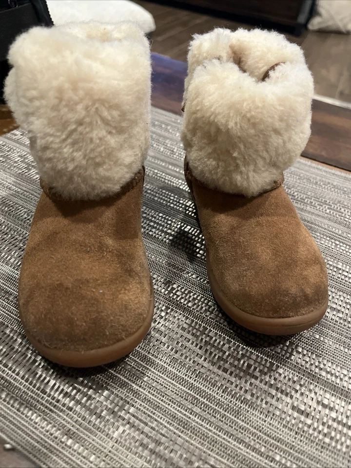 UGG Australia Ramona Boots Chestnut Girls Toddler Size 9 S/N 1095571T - Image 4 of 4