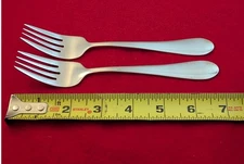 Lot Of 2 Wallace CONTINENTAL CLASSIC Stainless 18/10 China Salad Forks Flatware
