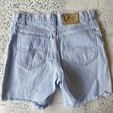 Vintage Lee Light Blue Wash Denim Cut off Shorts 100 cotton no stretch Size 32