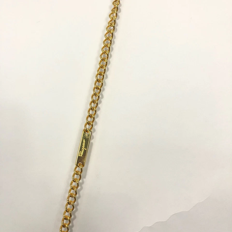 Bolso de Hombro Salvatore Ferragamo Vara Suave Joya Tachuelas Acolchado Gamuza Mediano Foto 4 de 4