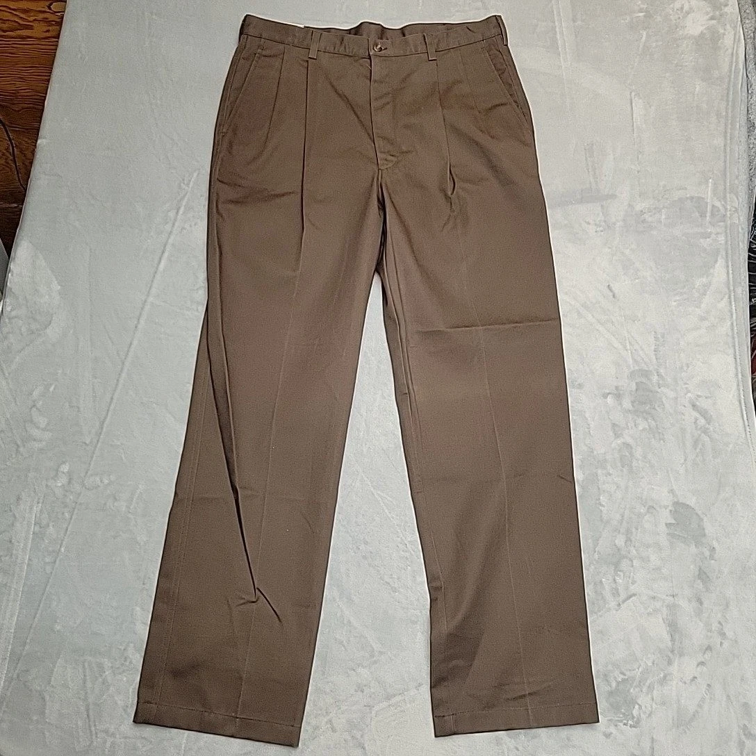 Haggar Freedom Khaki Pants Men 38x34 Brown Pleated Classic Fit Cotton Chino NWT