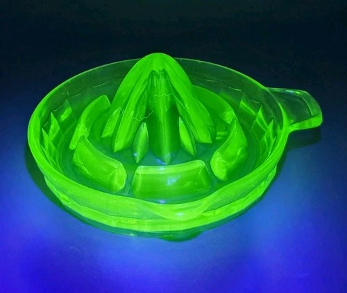 VINTAGE 1930s Green Uranium Vaseline Glass 6" Juicer Depression Glass (Glows)