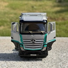 1/50 Mercedes-Benz Actros Streamspace 6x2 Silver Diecast model Toy NIB
