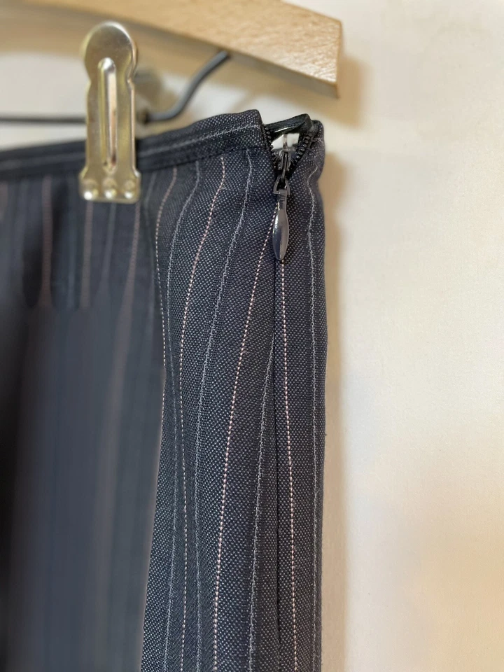 Pantalones de vestir Escada talla 2 mezcla de lana y seda 28 X 31 tiro medio cremallera lateral Foto 2 de 4