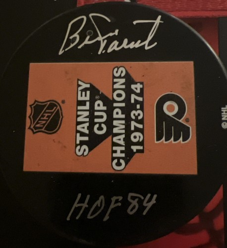 Bernie Parent signed Puck Philadelphia Flyers autographed NHL Banner 73-74 - Picture 2 of 4
