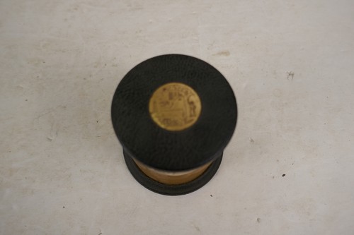 Vintage NEW YORK STATE Souvienir SAVINGS BANK STILL BANK - Picture 2 of 9