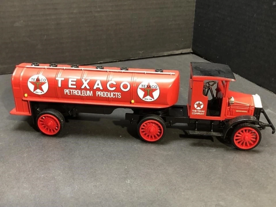 Camión cisterna Ertl 1920 Texaco Pierce 1999 cabina flecha banco de monedas #16 diecast con llave Foto 4 de 4