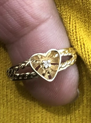 14KT YELLOW GOLD HEART RING SIZE 6 Weight 1.8g Lab Created Diamond - Picture 3 of 15