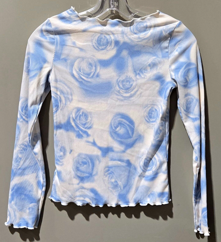 Art Class Size Large 10/12 Blue Rose Print Slim Fit Scalloped Trim LS White Top - Picture 3 of 6