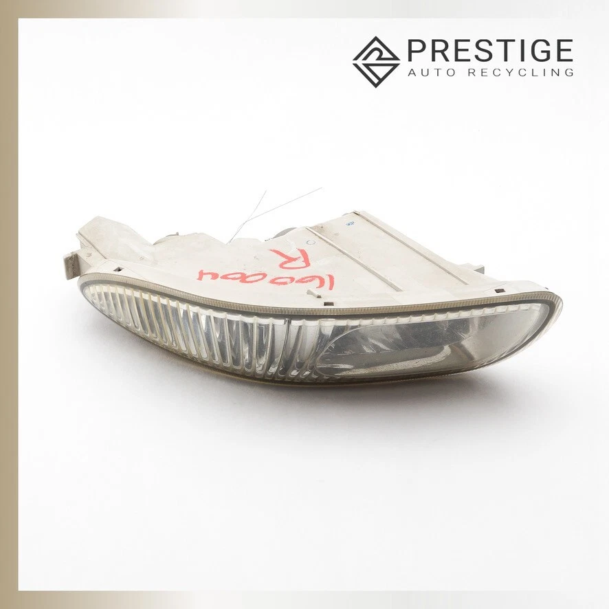 Faro antiniebla delantero derecho Infiniti I30 I35 2000-2004 26150-3Y325 OEM Foto 2 de 4