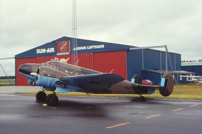 Dia HB275 Beechcraft D18S AAR 19.06.1994 Flugzeug 35mm gerahmt jst-N11-23
