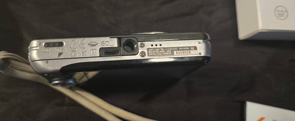 Sony Cyber-shot DSC-WX50 Silver 16.2MP Opt. Zoom - Dig. Camera -Charger ...