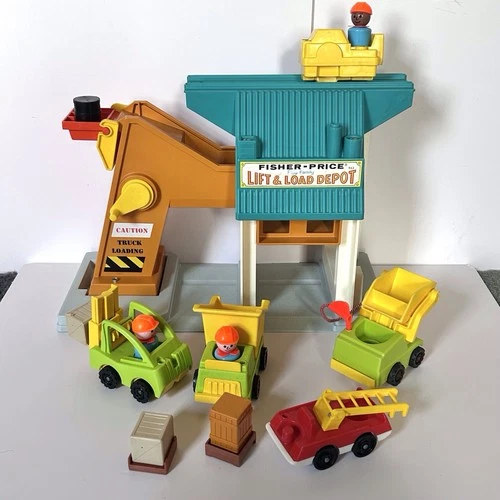 Vintage Fisher Price Lift and Load Depot Little People Construction 1977