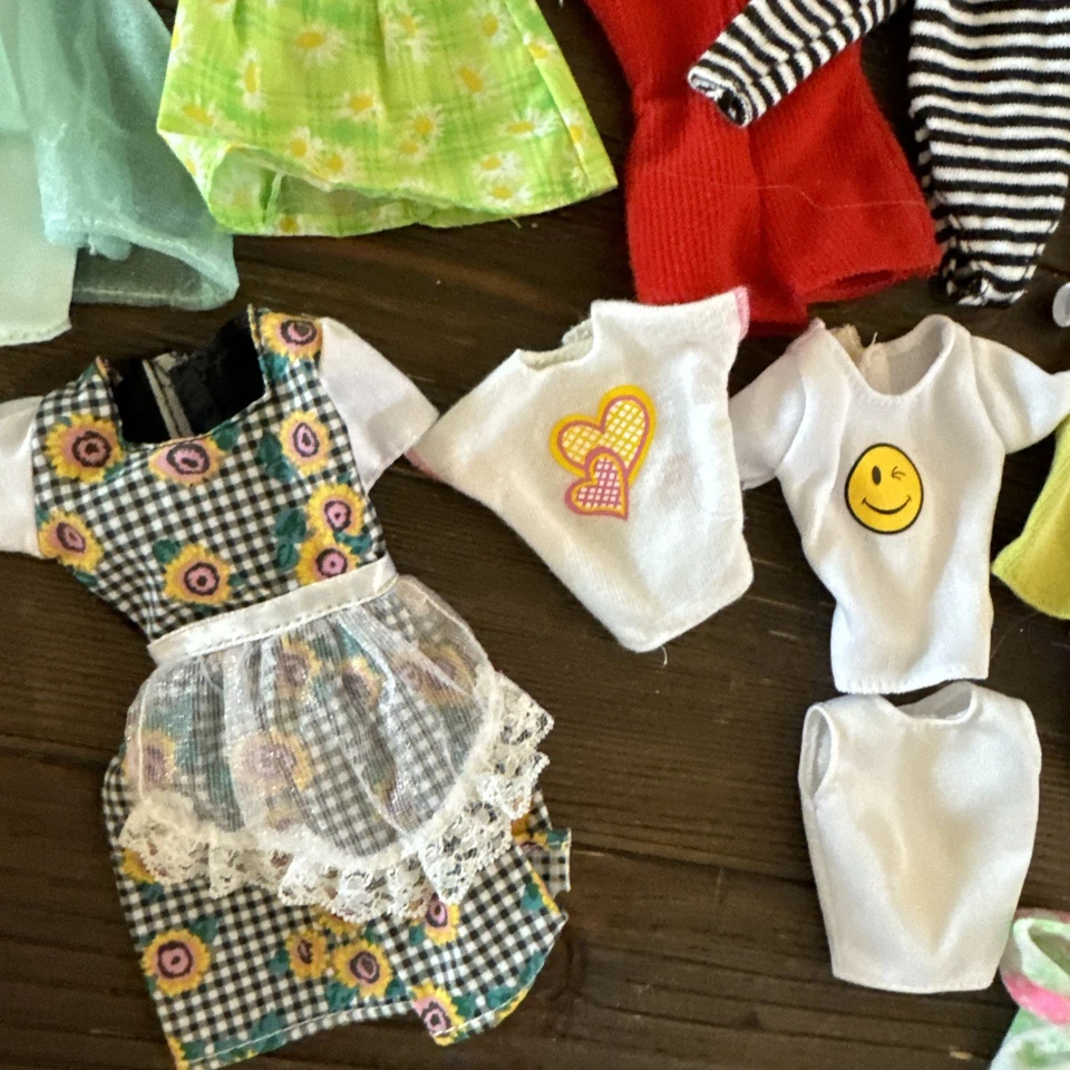 Lote 85+ Vestidos Barbie Vintage Calças Jaquetas Ken Skipper Várias Décadas - Imagem 4 de 4