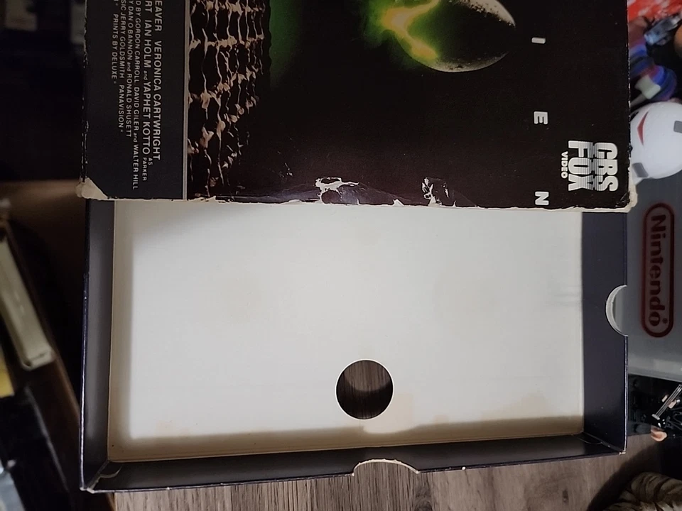 ALIEN VHS Tape CBS FOX 2nd Release Drawer Horror TESTED - Image 4 of 4